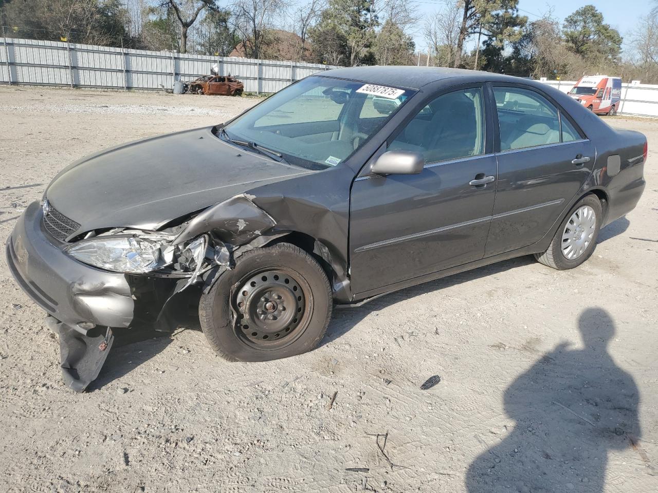 Hampton, VA에서 판매 중인 2003 Toyota Camry Le - Front End