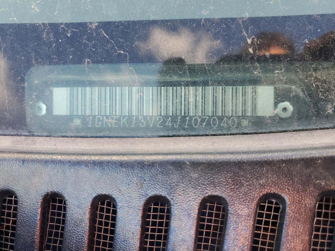 2004 Chevrolet Tahoe - Image 13