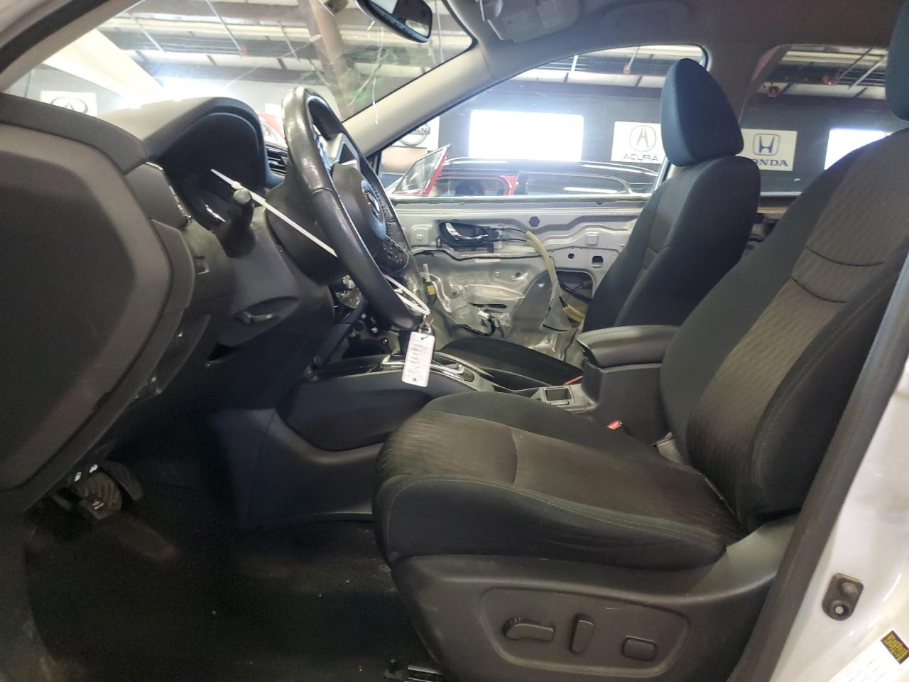 2017 Nissan Rogue - Image 7