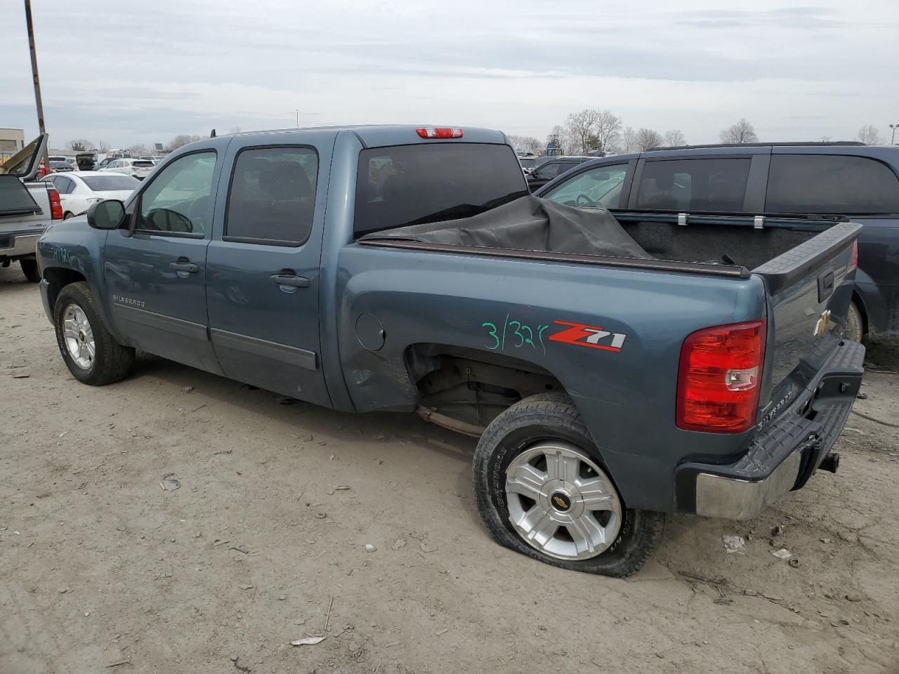 2011 Chevrolet Silverado - Image 2