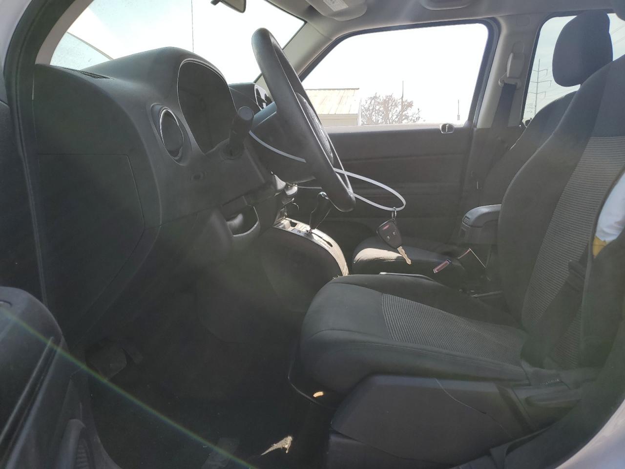 2013 Jeep Liberty (Patriot) - Image 7