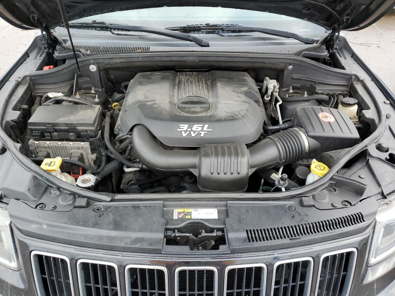 2014 Jeep Grand Cherokee - Image 11