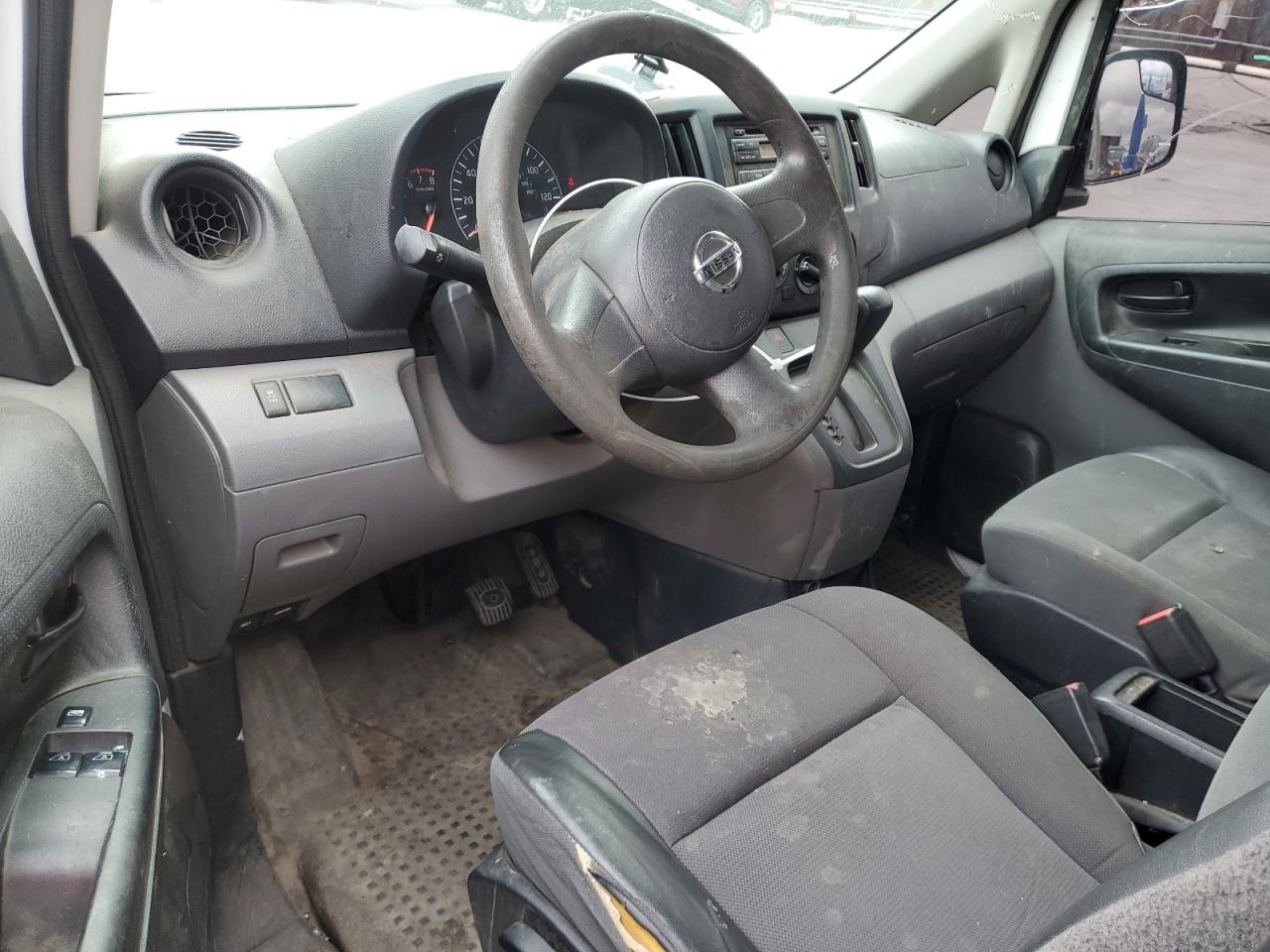 2015 Nissan NV - Image 8
