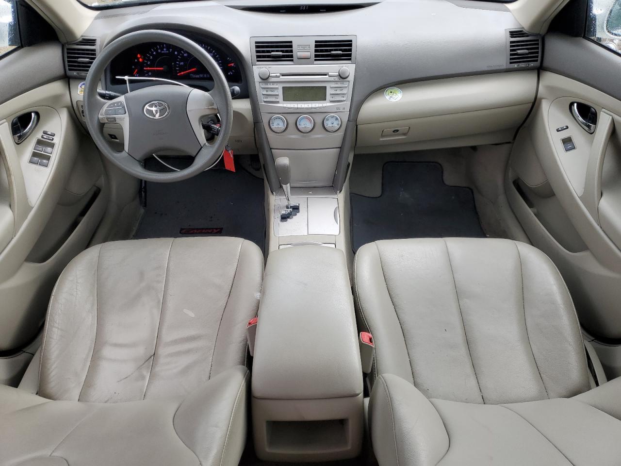 2011 Toyota Camry - Image 8