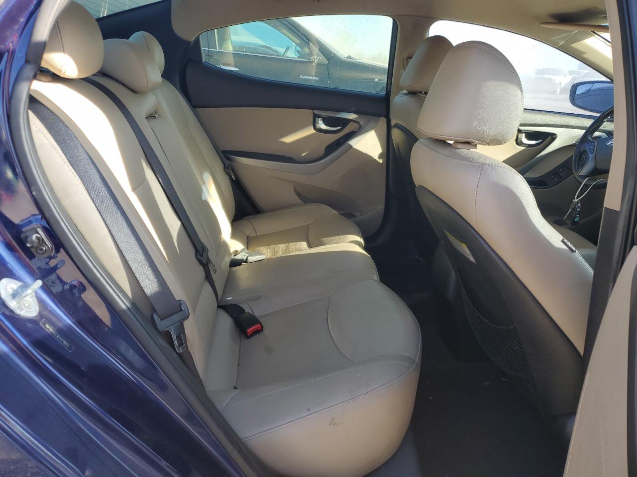 2014 Hyundai Elantra - Image 11
