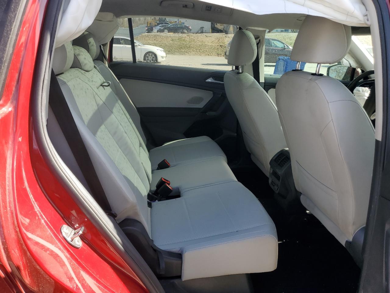 2019 Volkswagen Tiguan - Image 12