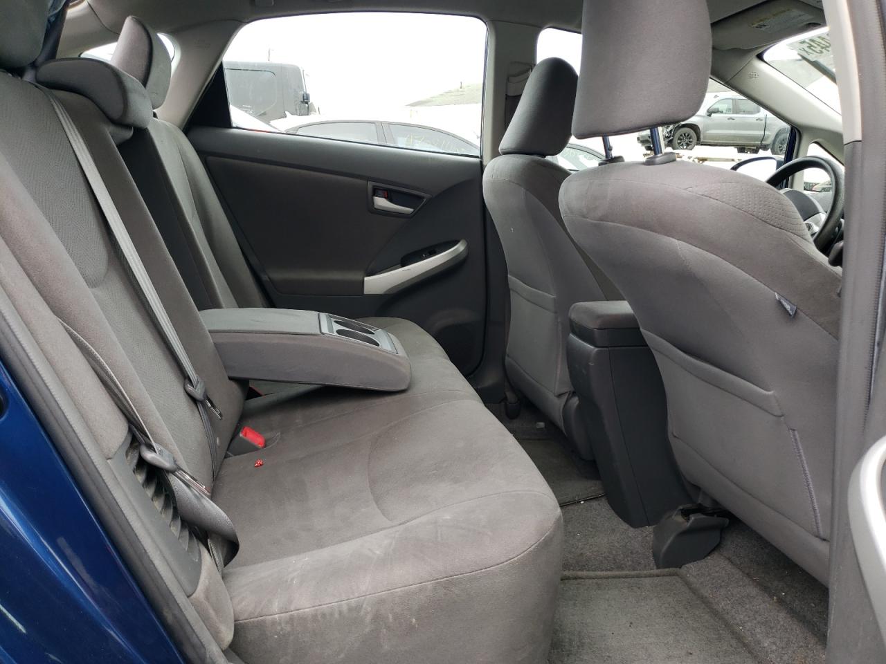2011 Toyota Prius - Image 10