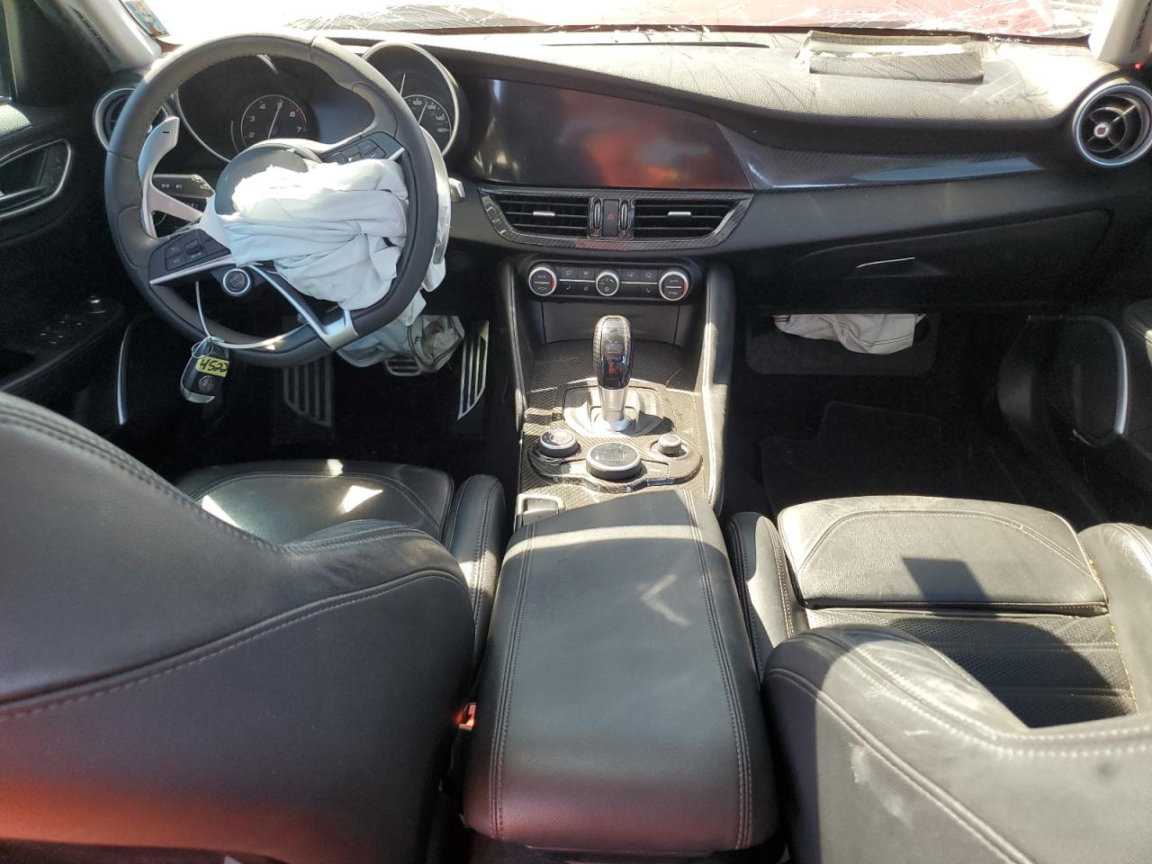 2017 Alfa Romeo Giulia - Image 8