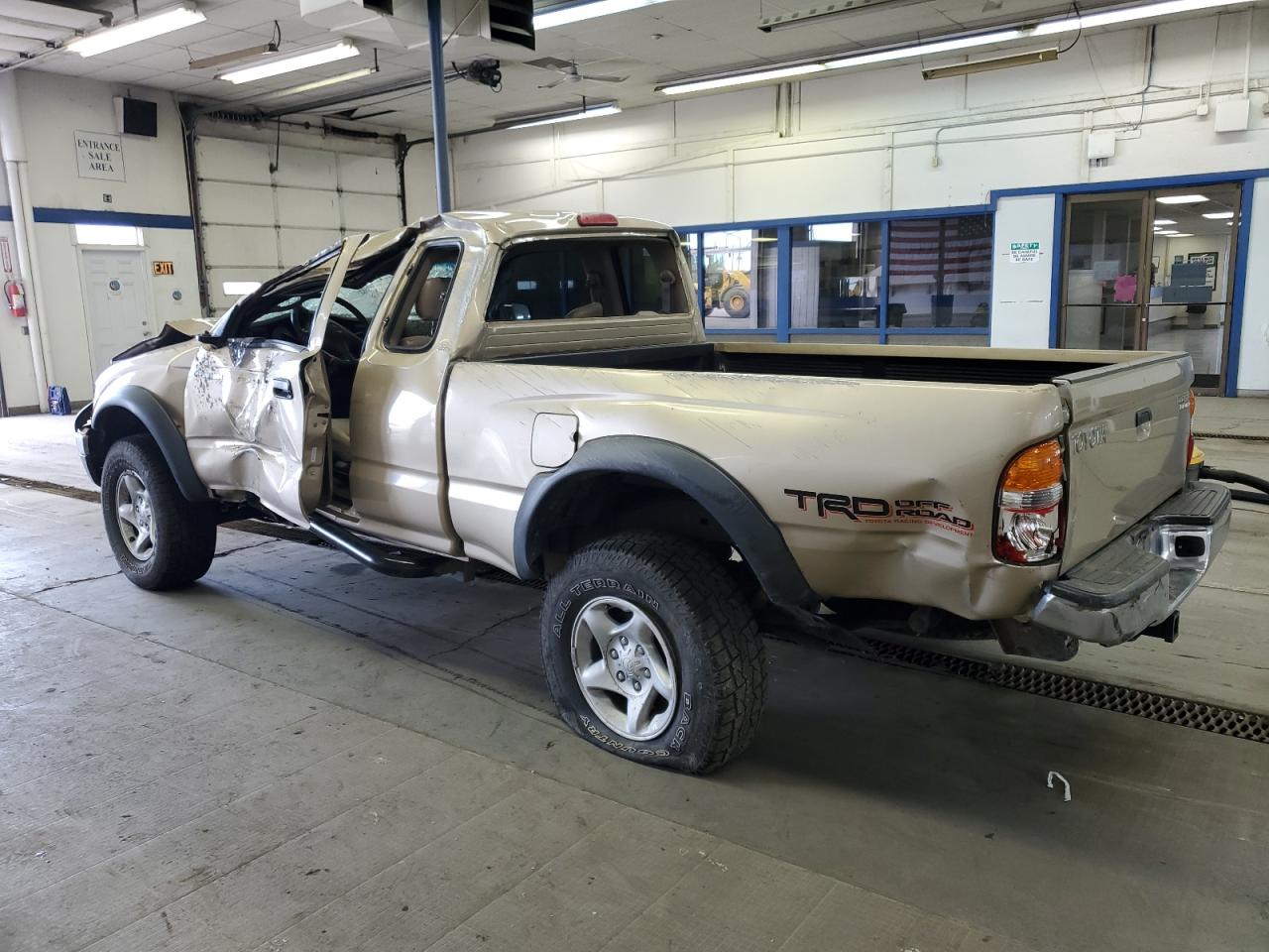 2004 Toyota Tacoma - Image 2