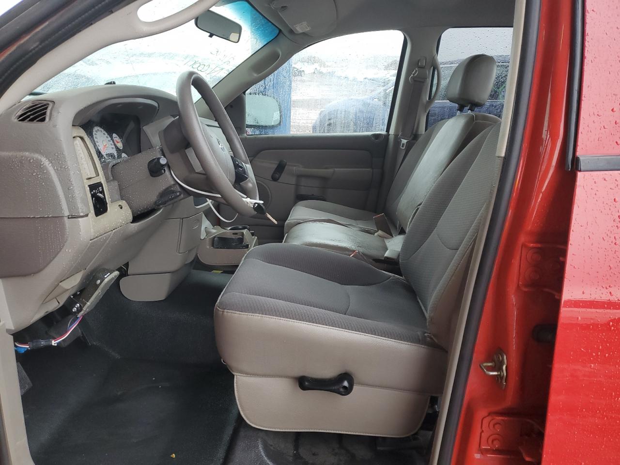 2004 Dodge RAM - Image 7