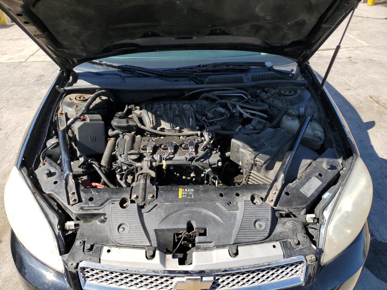 2014 Chevrolet Impala - Image 11
