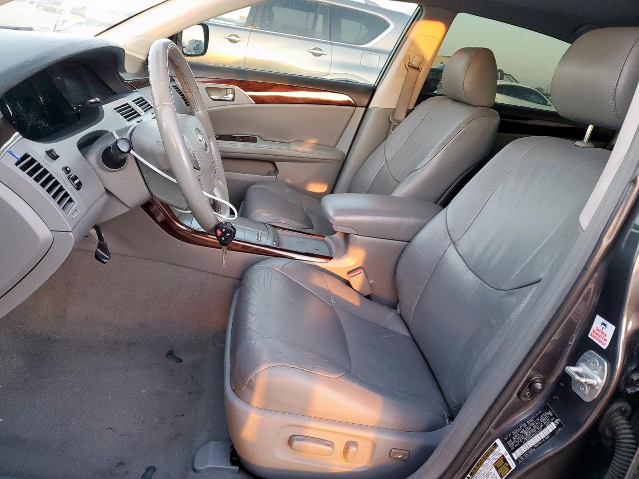 2008 Toyota Avalon - Image 7