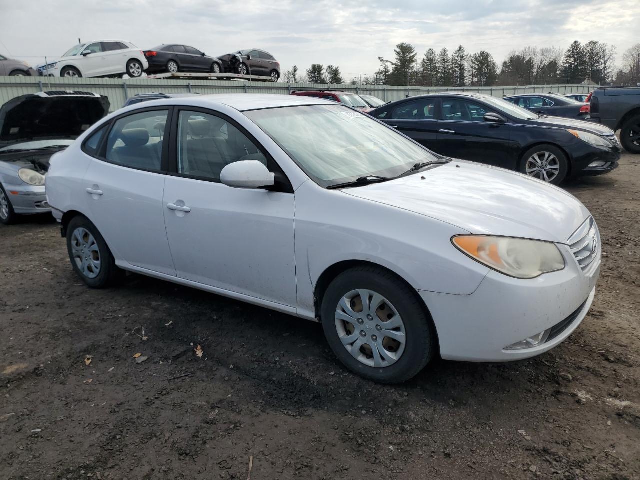 2010 Hyundai Elantra - Image 4