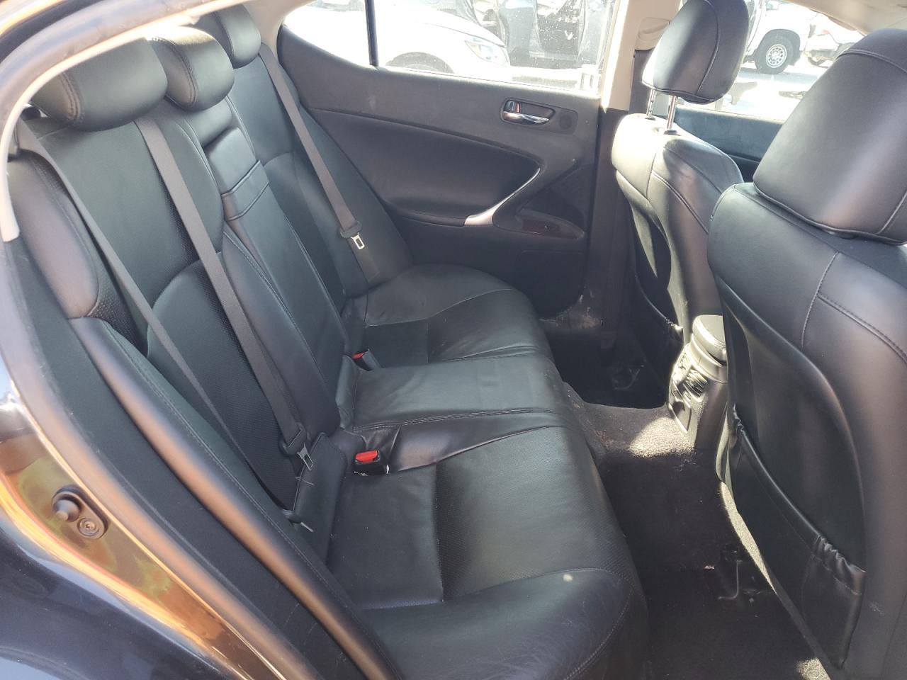 2008 Lexus IS - Image 10