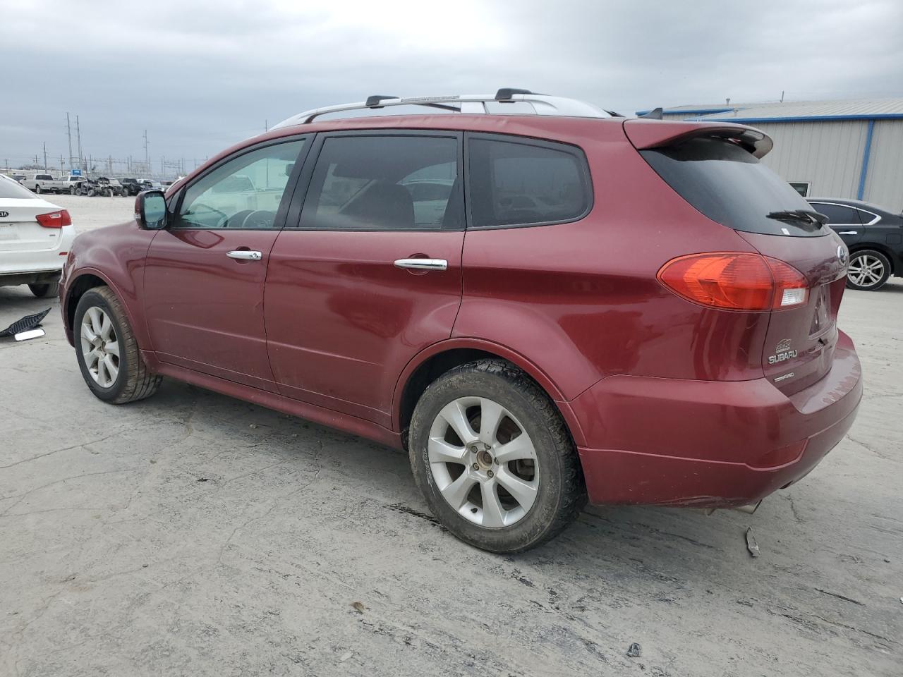 2010 Subaru Tribeca - Image 2