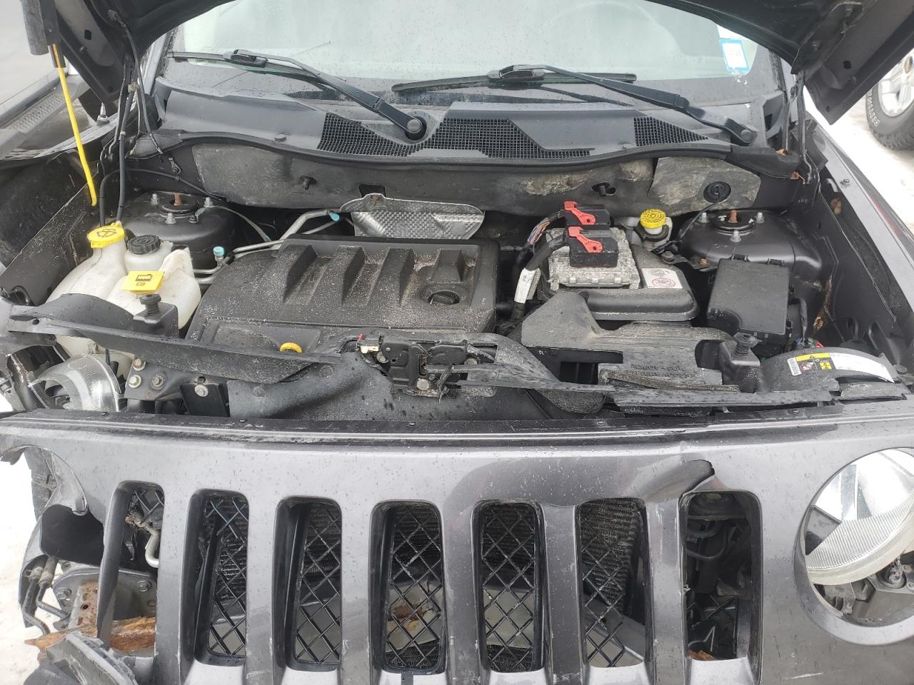 2015 Jeep Liberty (Patriot) - Image 12