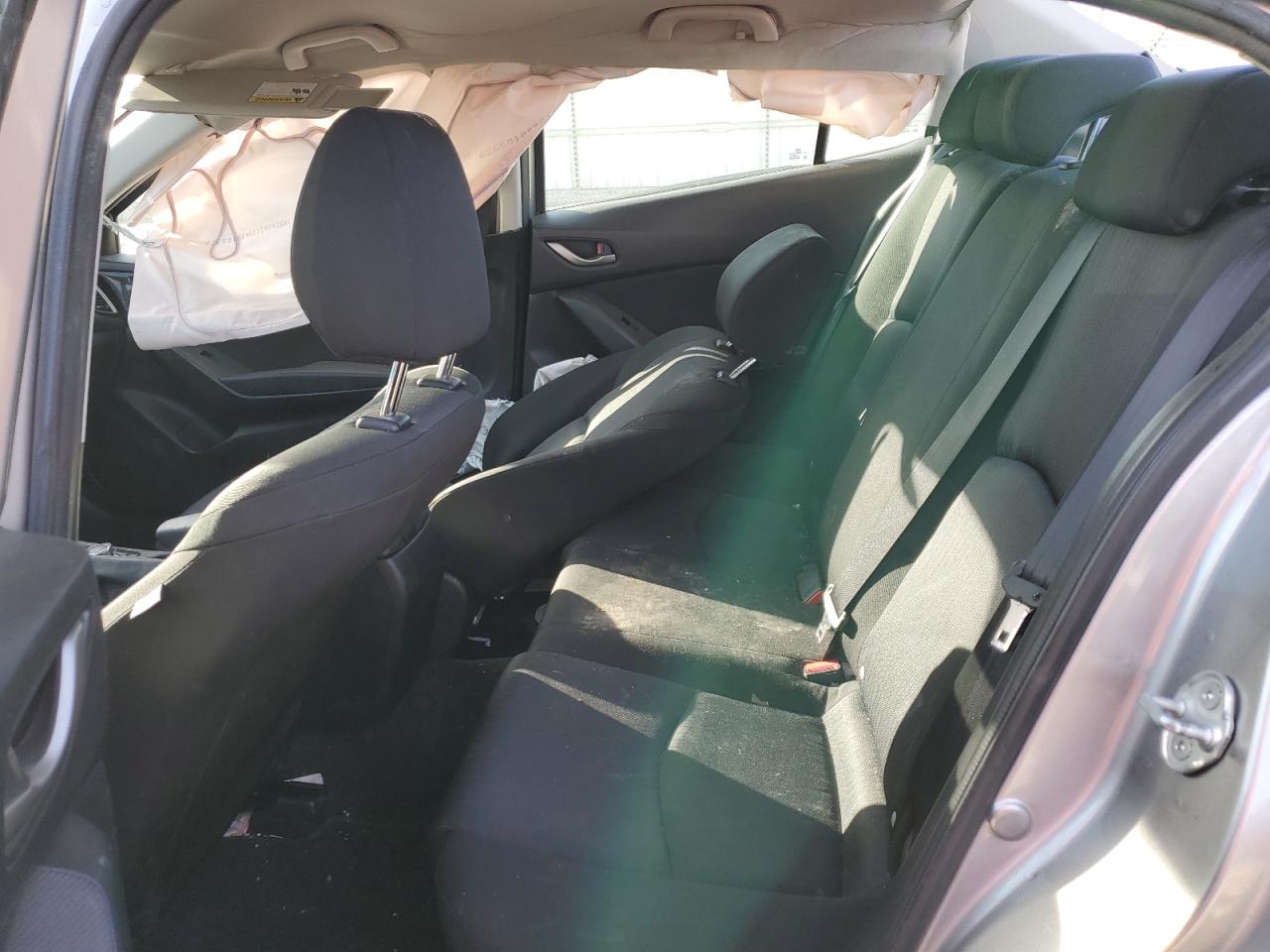 2015 Mazda 3 - Image 10