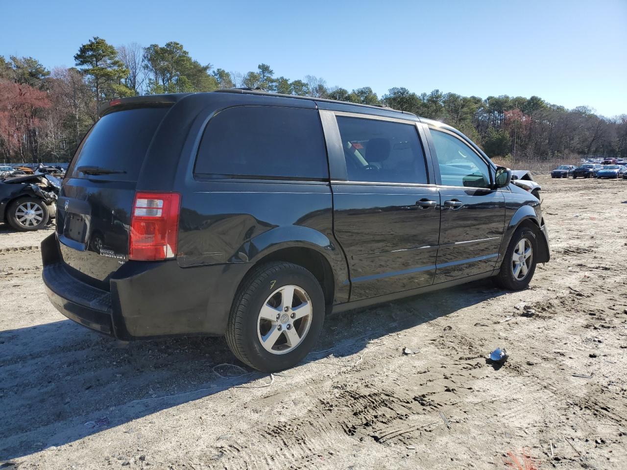 2010 Dodge Caravan - Image 3