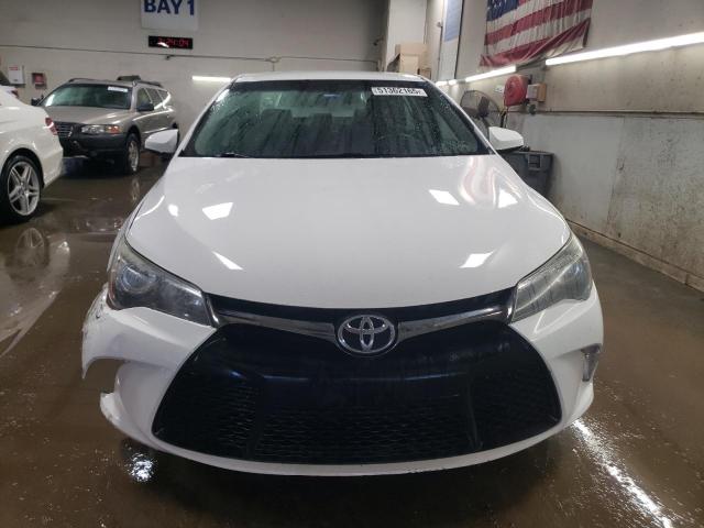  TOYOTA CAMRY 2015 Biały