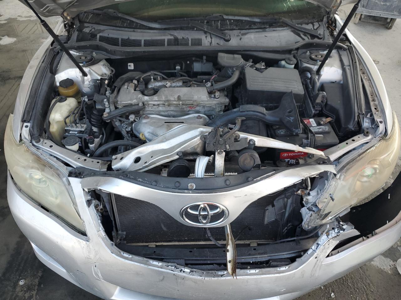 2010 Toyota Camry - Image 11