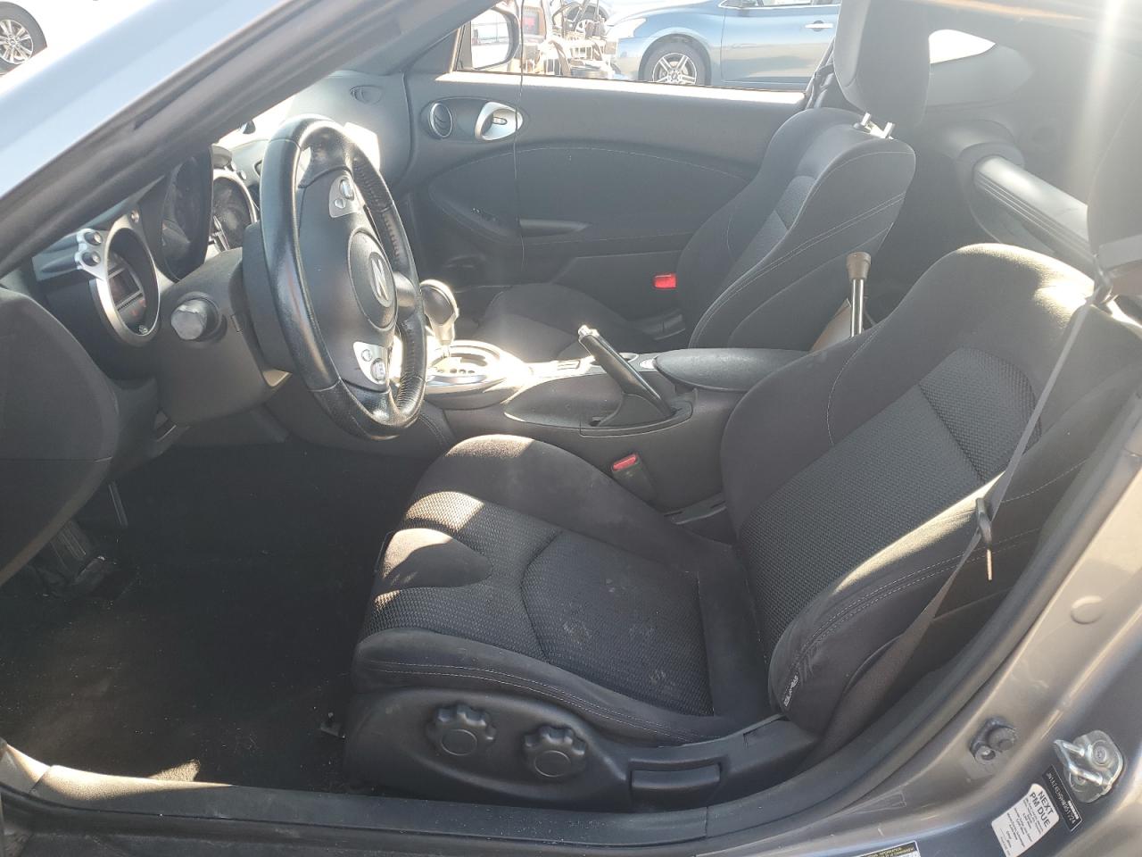 2017 Nissan 370Z - Image 7