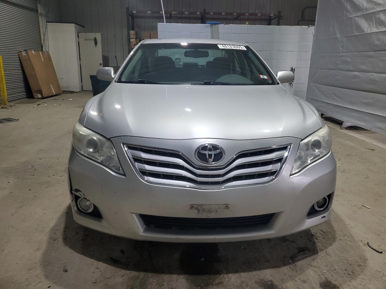 2010 Toyota Camry - Image 5