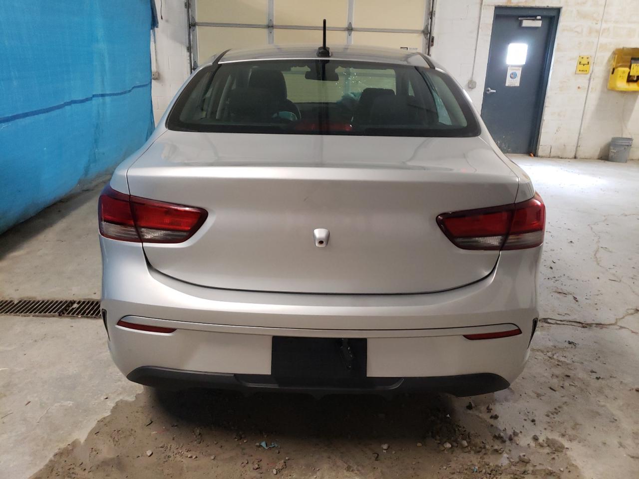 2022 Kia Rio - Image 6