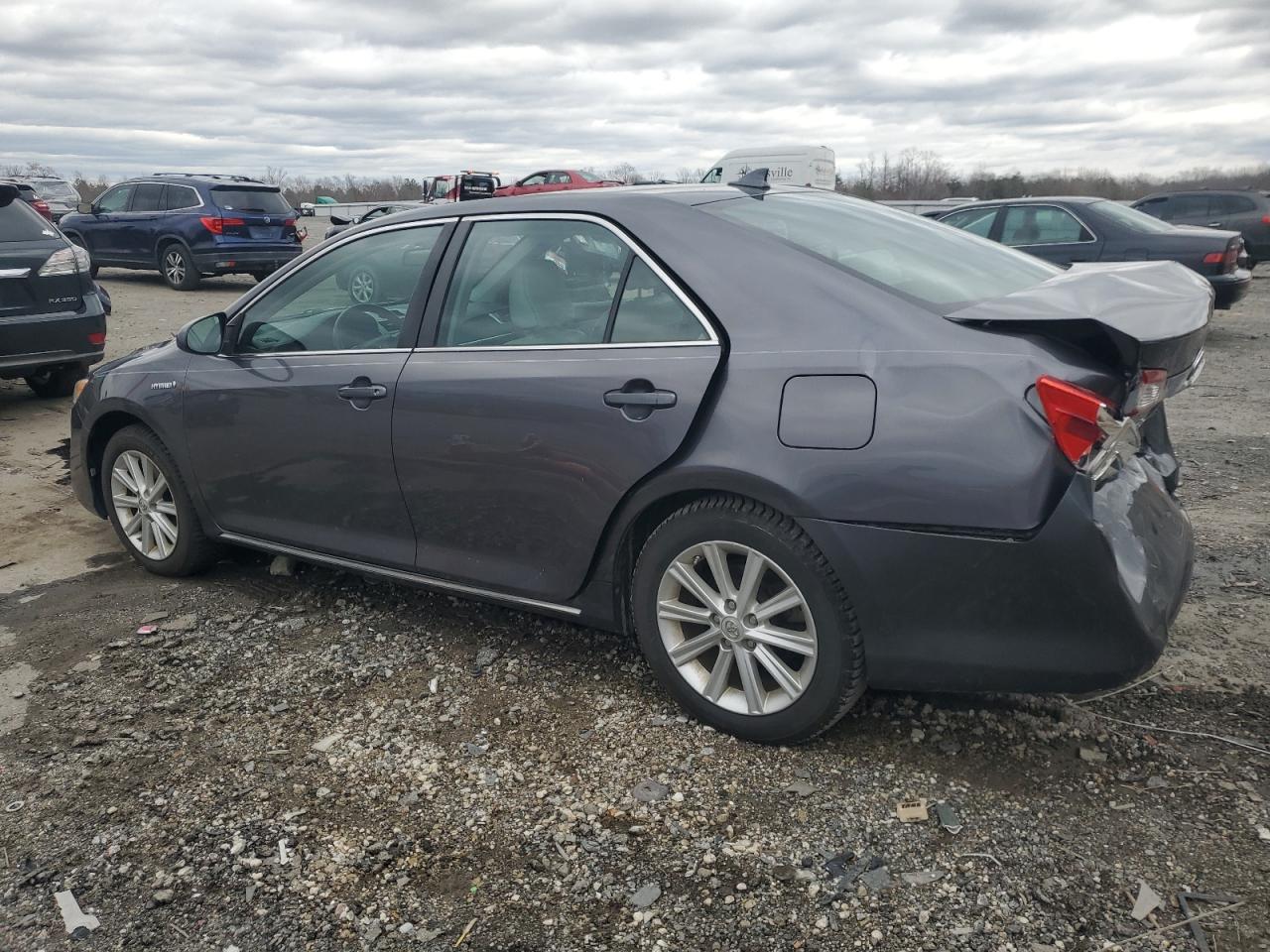 2014 Toyota Camry - Image 2