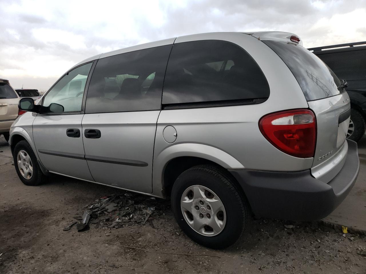 2002 Dodge Caravan - Image 2
