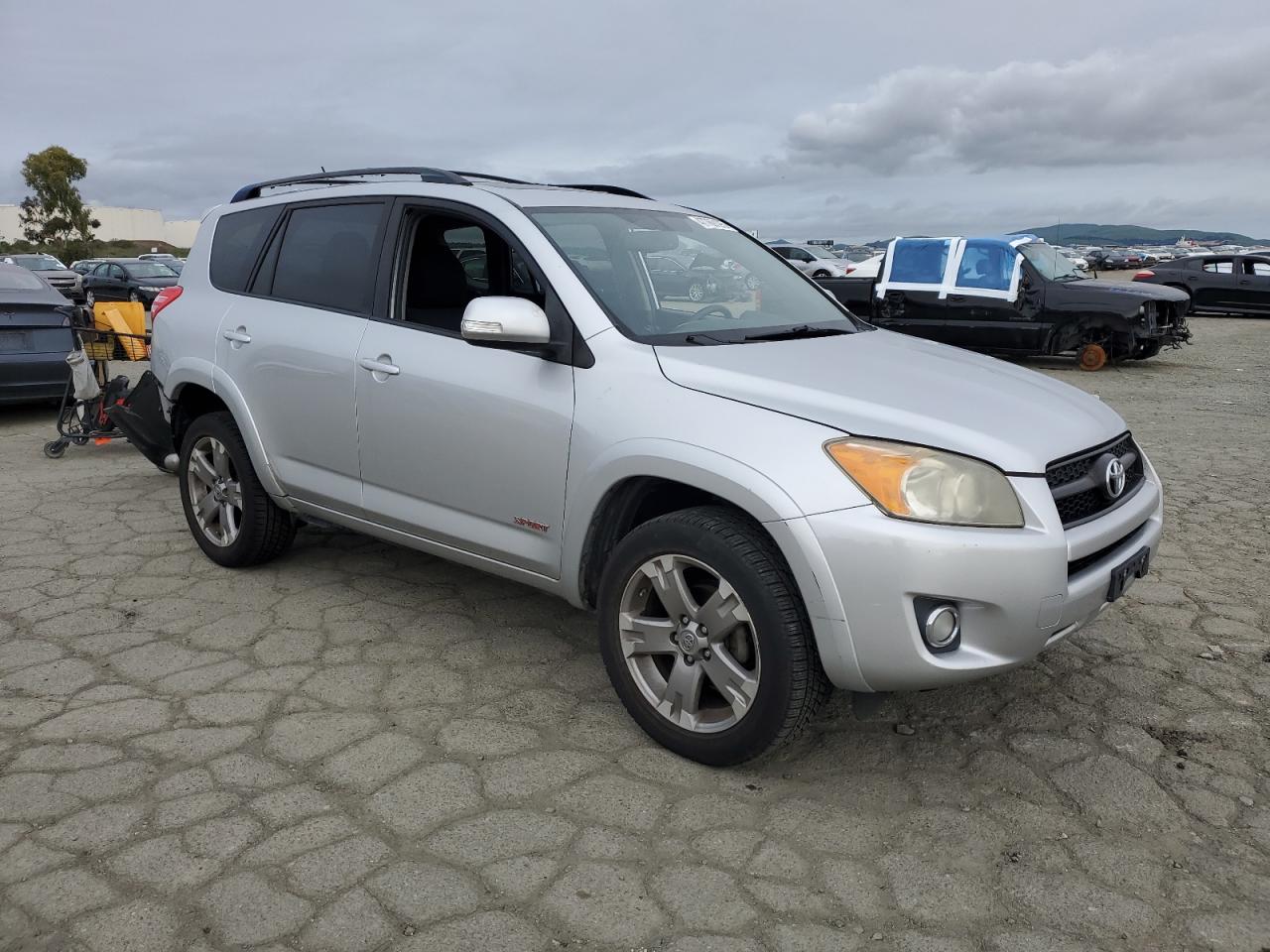2011 Toyota RAV 4 - Image 4