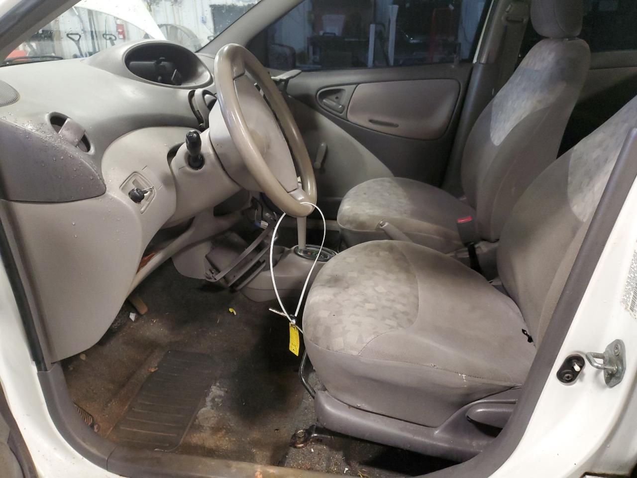 2001 Toyota Echo - Image 7
