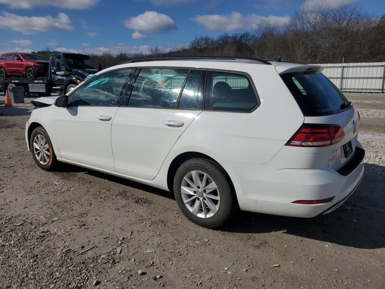 2018 Volkswagen Golf - Image 2