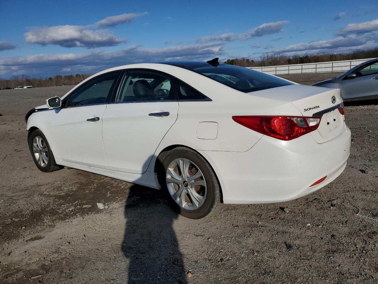 2013 Hyundai Sonata - Image 2