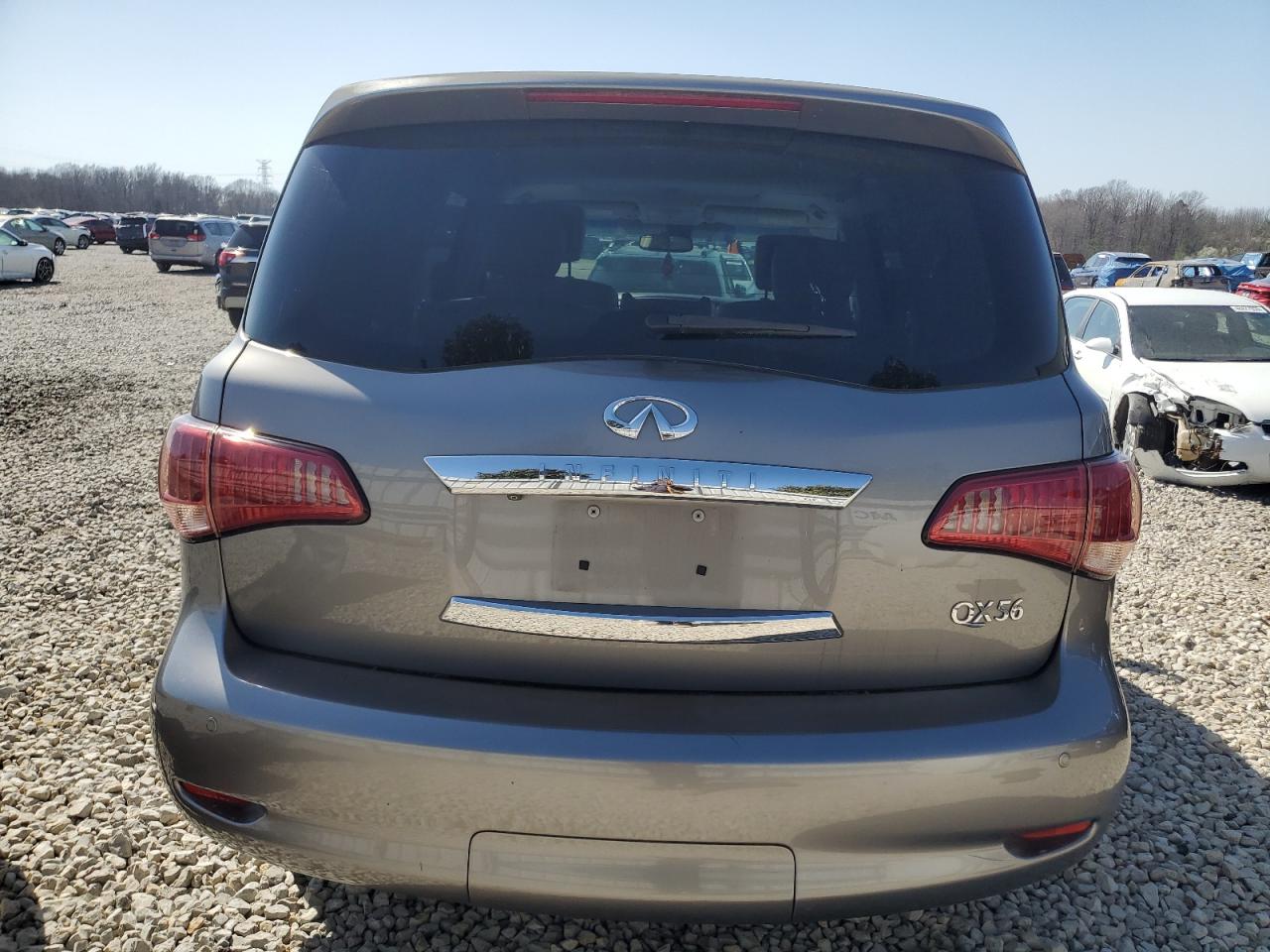 2012 Infiniti QX56 - Image 6