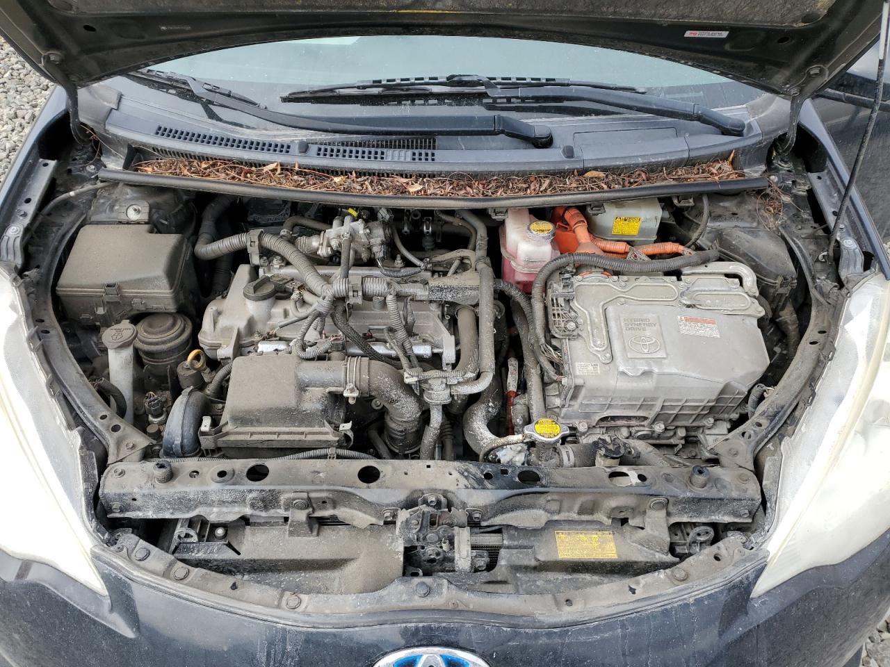 2012 Toyota Prius - Image 11