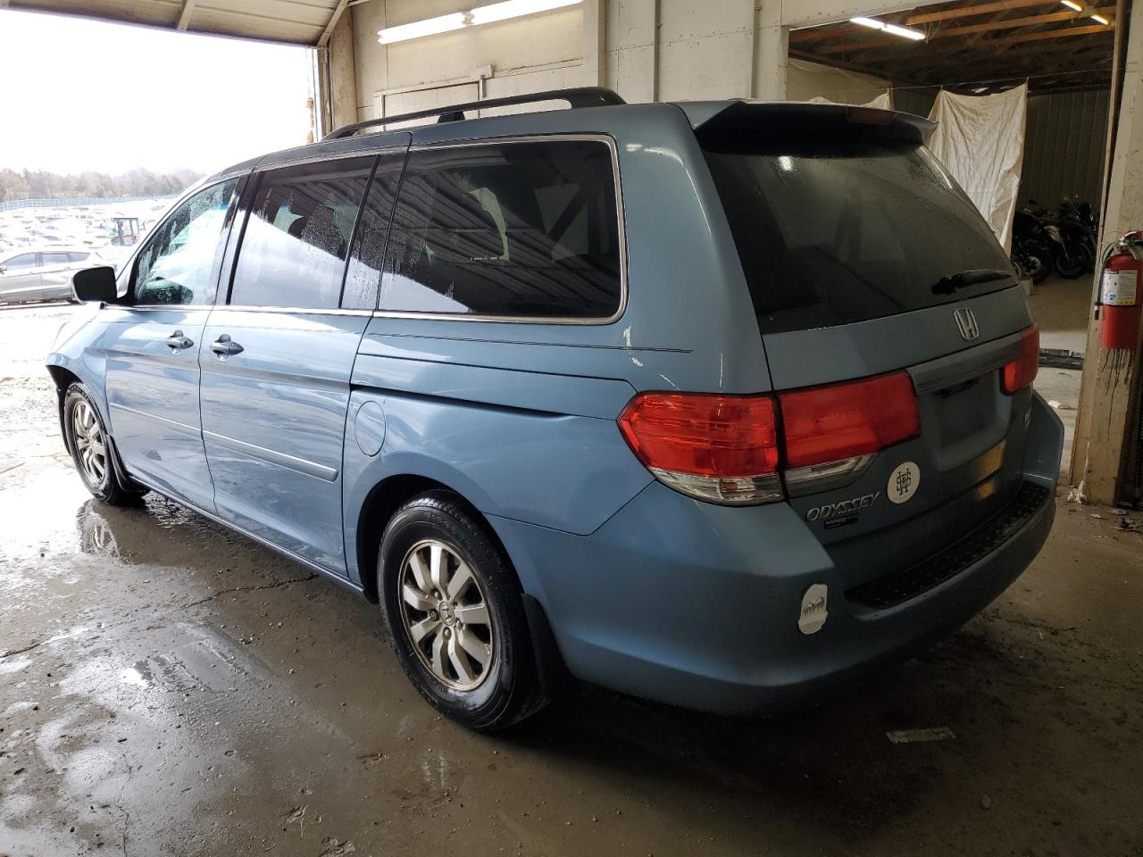 2010 Honda Odyssey - Image 2