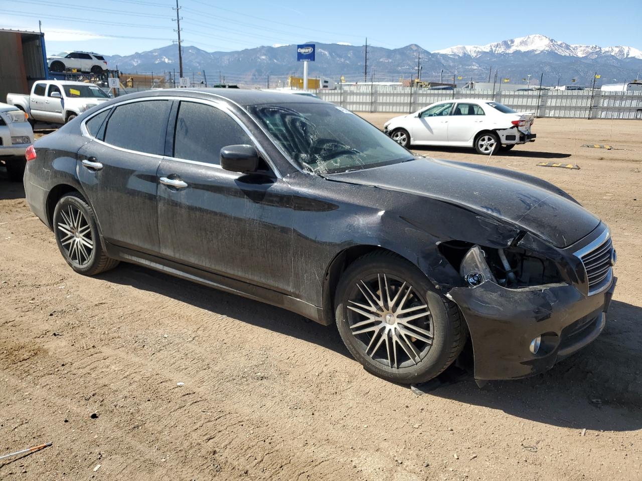 2012 Infiniti M - Image 4