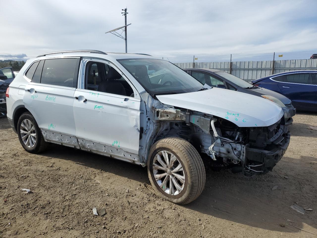 2018 Volkswagen Tiguan - Image 4