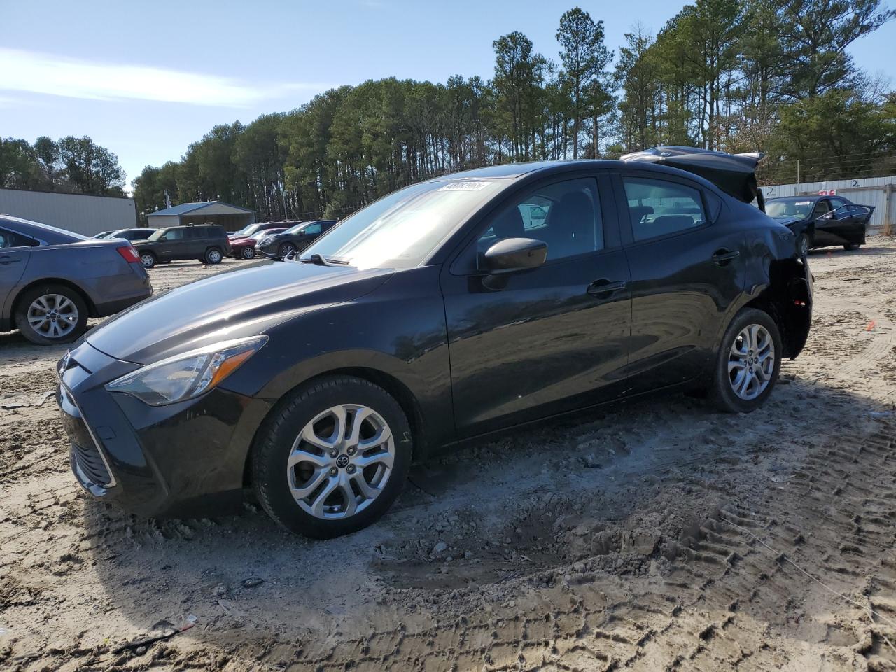 2018 Toyota Yaris - Image 1