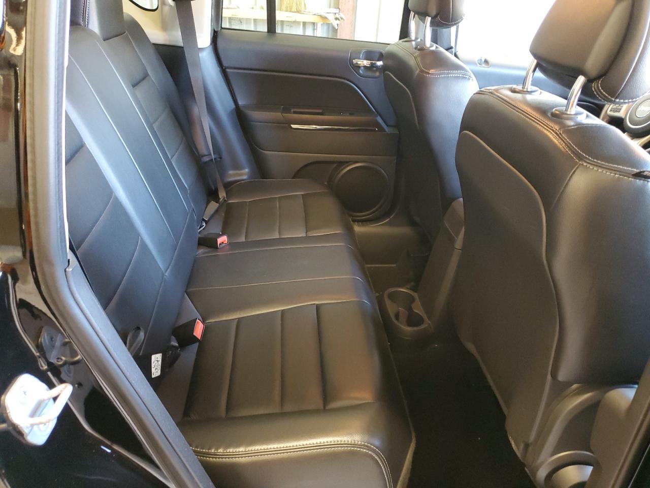 2012 Jeep Compass - Image 11