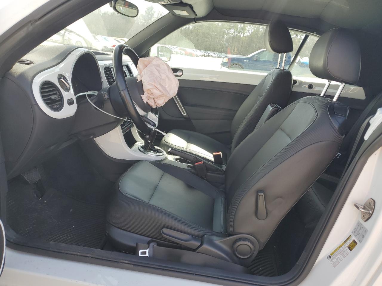 2019 Volkswagen Beetle S VIN: 3VW5DAAT5KM508065 Lot: 48452825