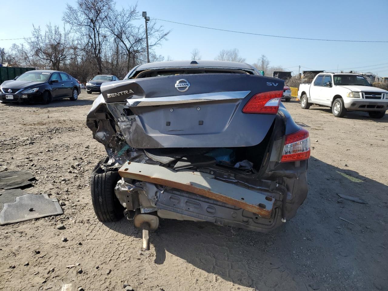 2015 Nissan Sentra - Image 6