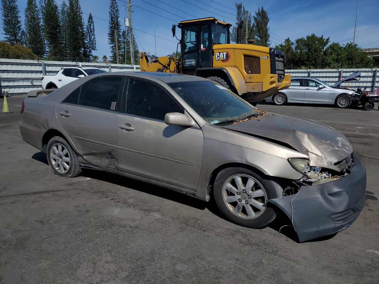 2004 Toyota Camry - Image 4