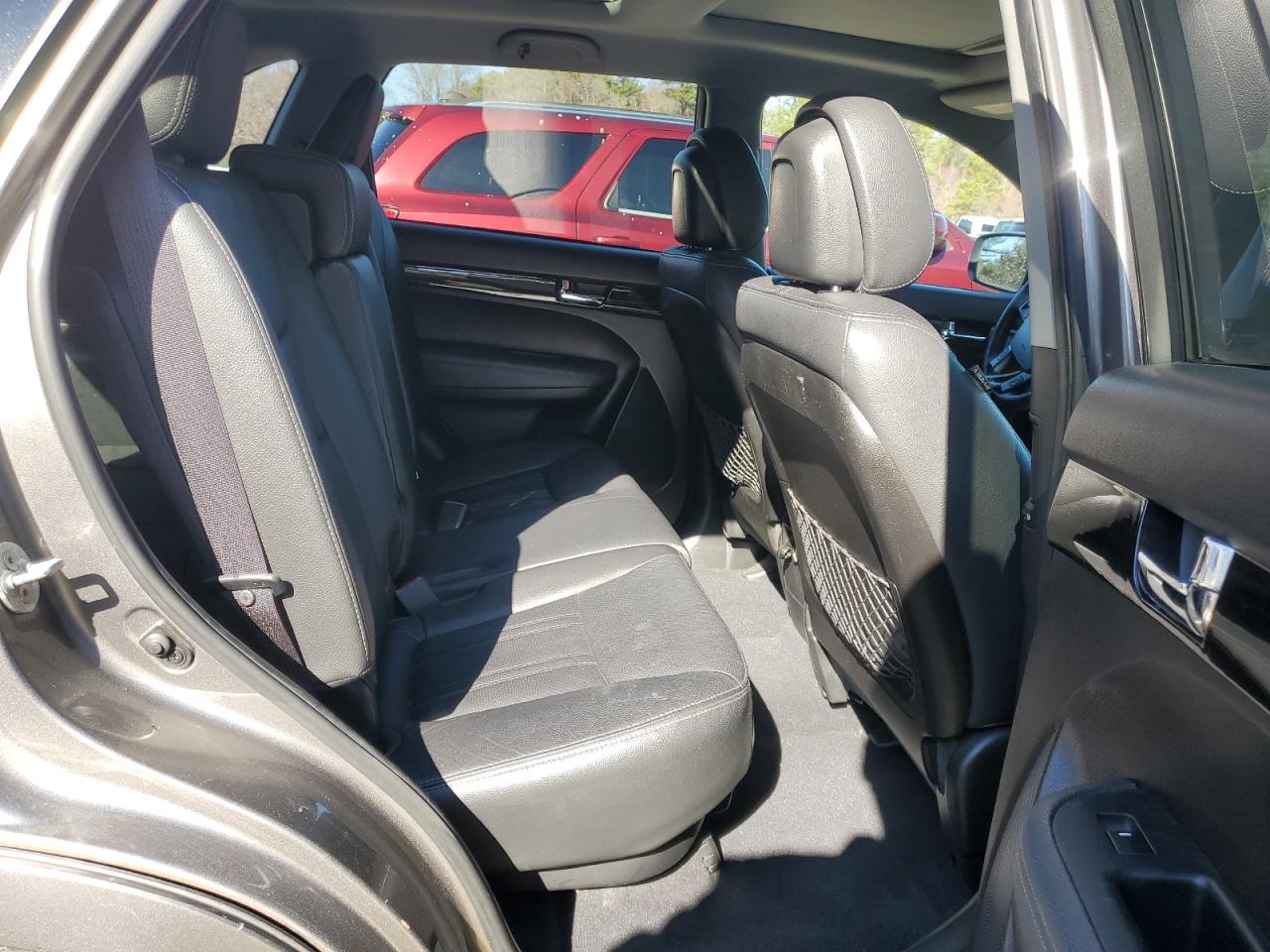 2013 Kia Sorento - Image 11