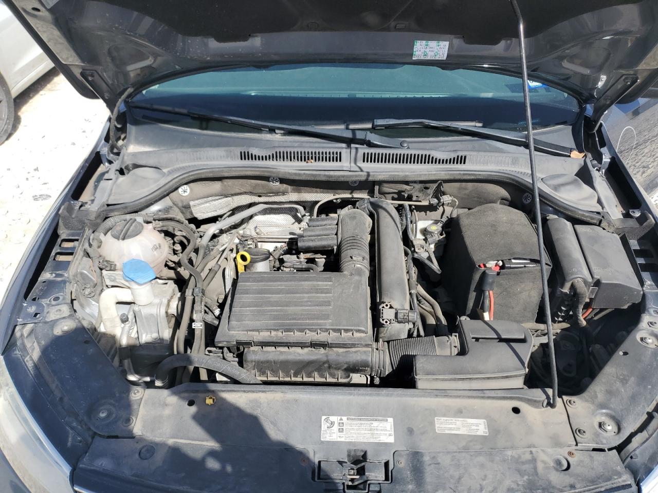 2016 Volkswagen Jetta - Image 11