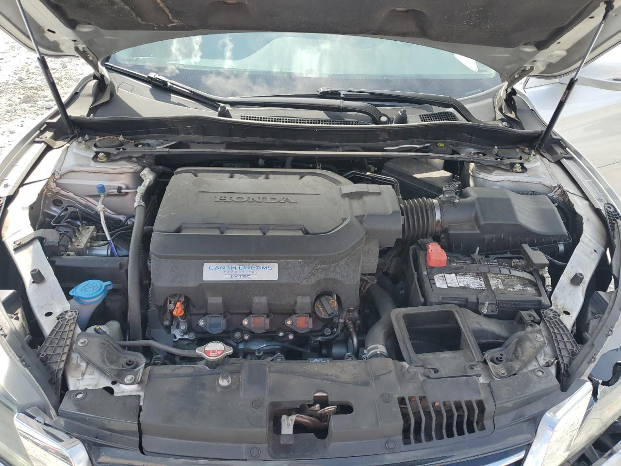2013 Honda Accord - Image 11