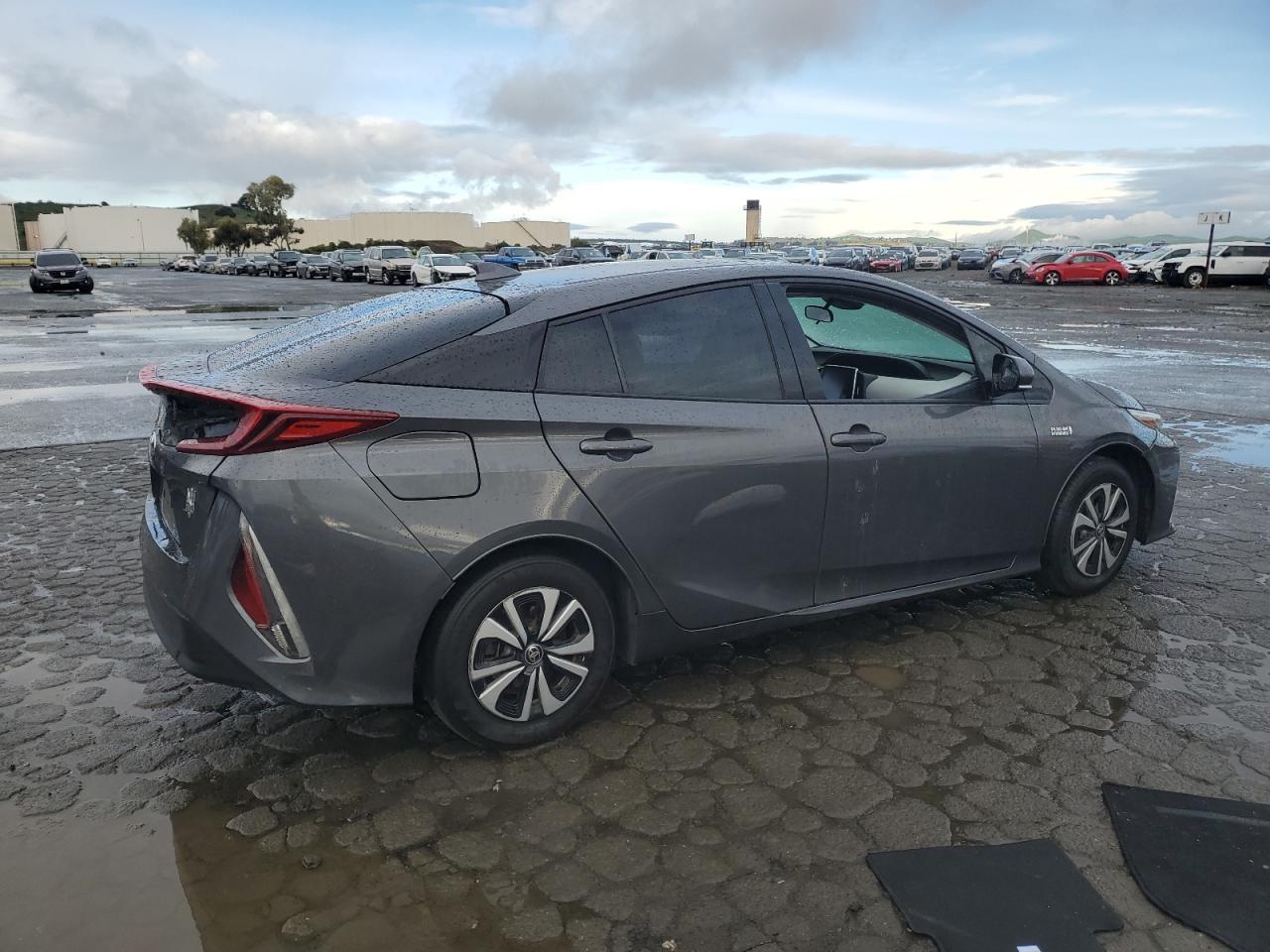 2017 Toyota Prius - Image 3