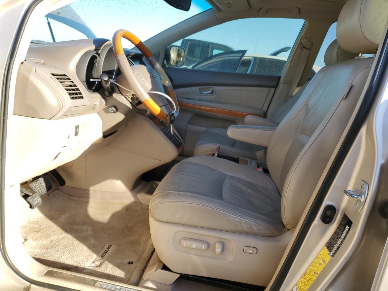 2005 Lexus RX - Image 7