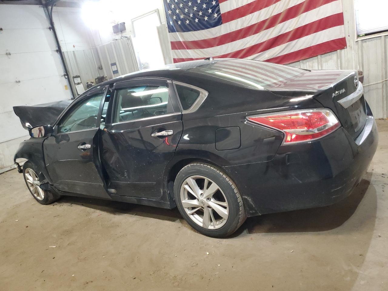 2015 Nissan Altima - Image 2
