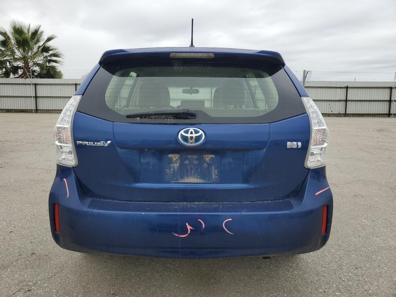 2013 Toyota Prius - Image 6